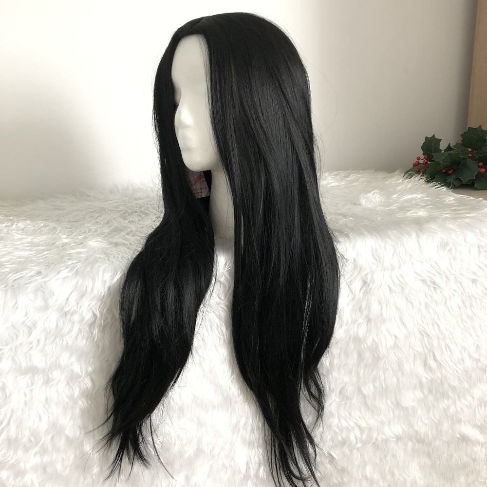 Black wig